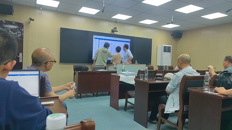 工作人员到枝江进行财务系统使用情况回访