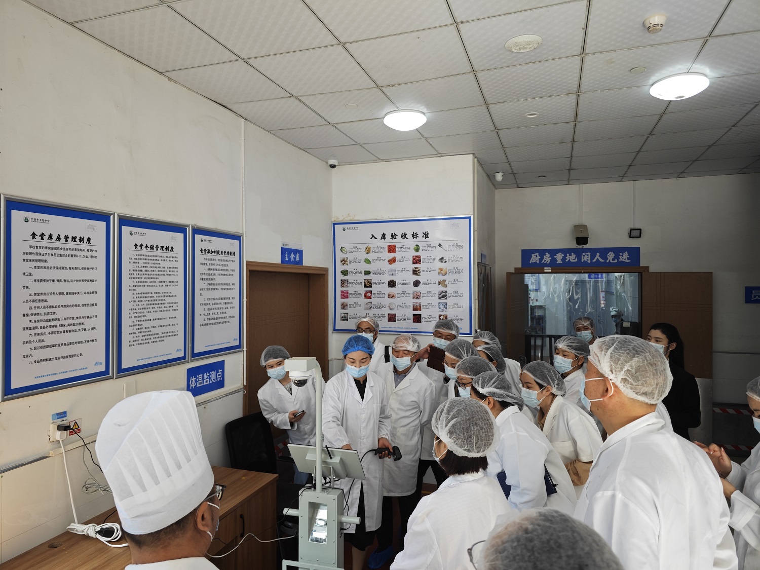 宜昌市市直学校到夷陵中学参观